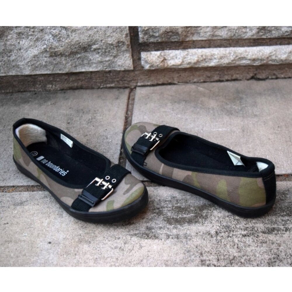 No Boundaries Canvas Athletic Slip On Ballet Flat, Womens Size 5 1/2